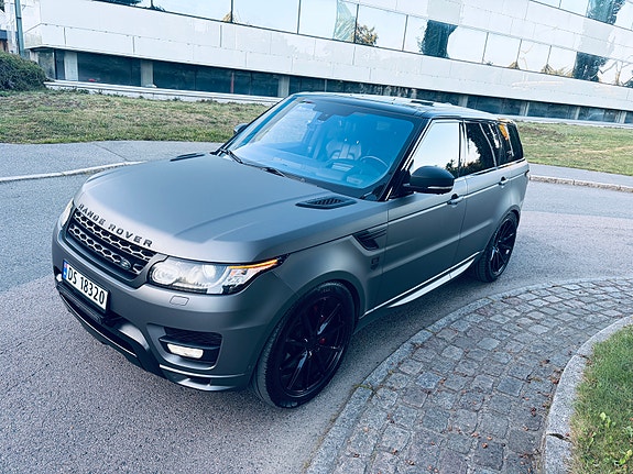 Land Rover Range Rover Sport 15 of 30