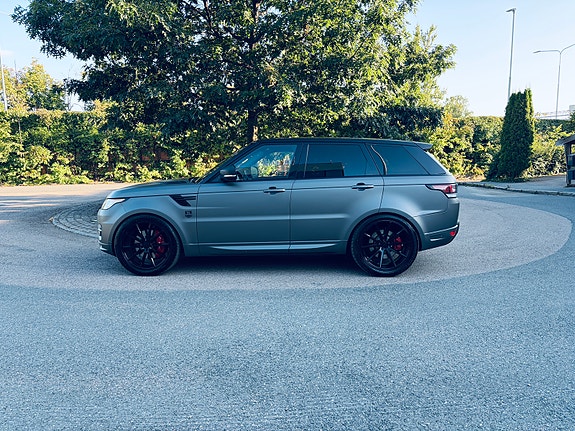 Land Rover Range Rover Sport 7 of 30