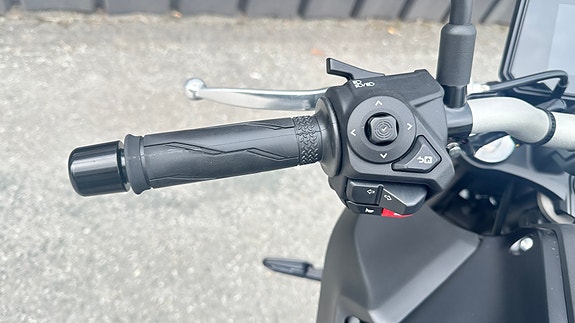 Yamaha MT-07 2 of 8