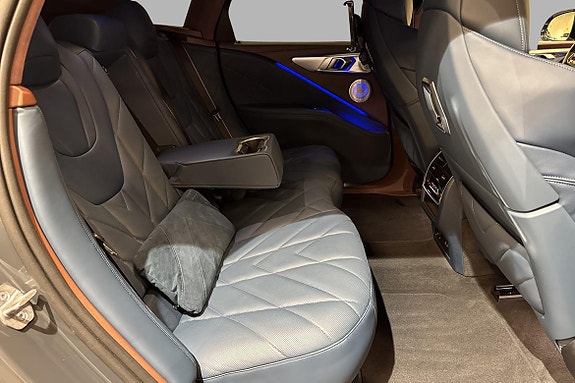 BMW XM 30 of 30