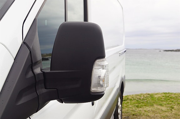 Ford Transit 24 of 26