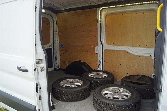 Ford Transit 16 of 26