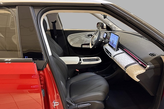 Dongfeng Box 14 of 18