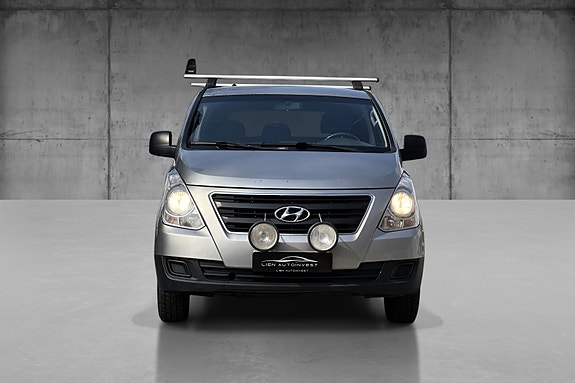 Hyundai H-1 2 of 5