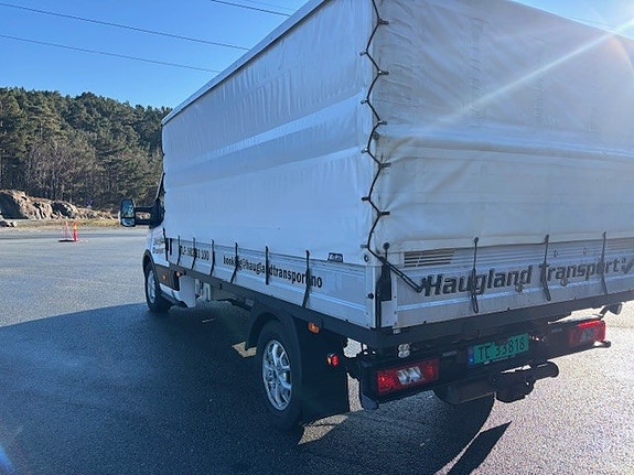 Ford Transit 12 of 24