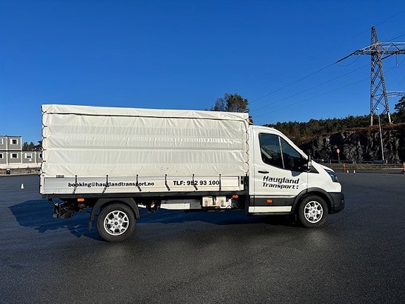 Ford Transit 10 of 24