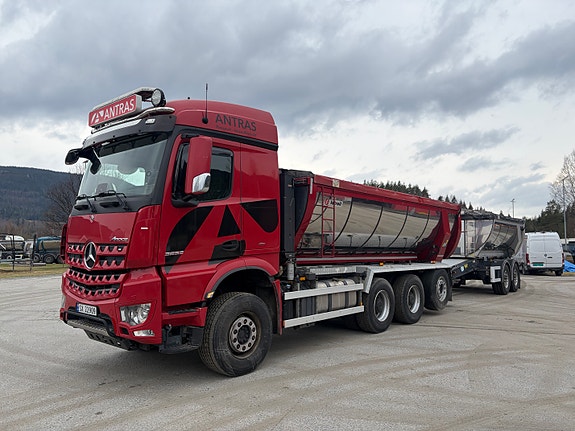 Mercedes-Benz Arocs 8x4 Istrail asfalt 2 of 5