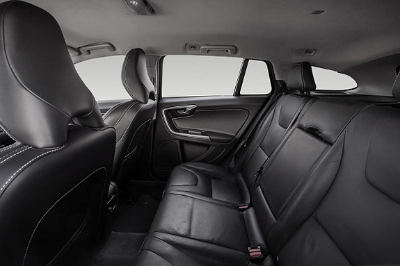 Volvo V60 12 of 24