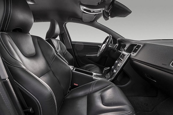 Volvo V60 22 of 24