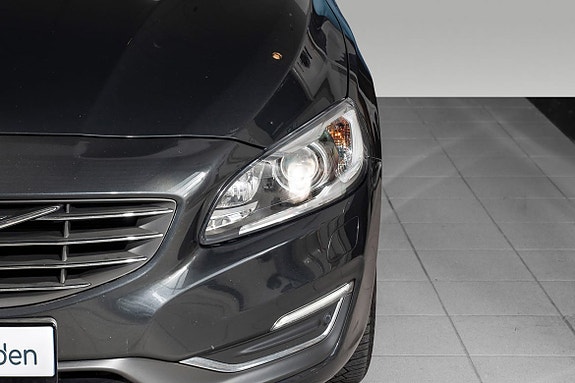 Volvo V60 7 of 24