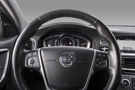 Volvo V60 14 of 24