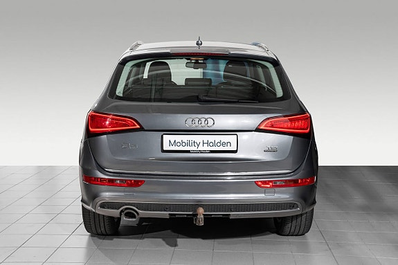 Audi Q5 4 of 22