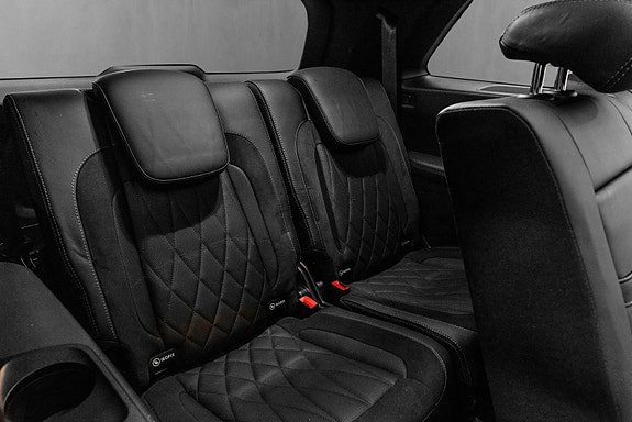 Mercedes-Benz GLS63 22 of 30