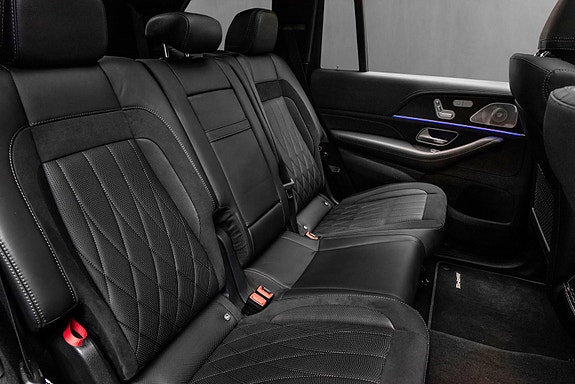 Mercedes-Benz GLS63 21 of 30