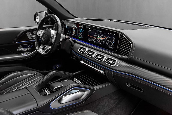 Mercedes-Benz GLS63 10 of 30