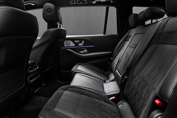 Mercedes-Benz GLS63 19 of 30