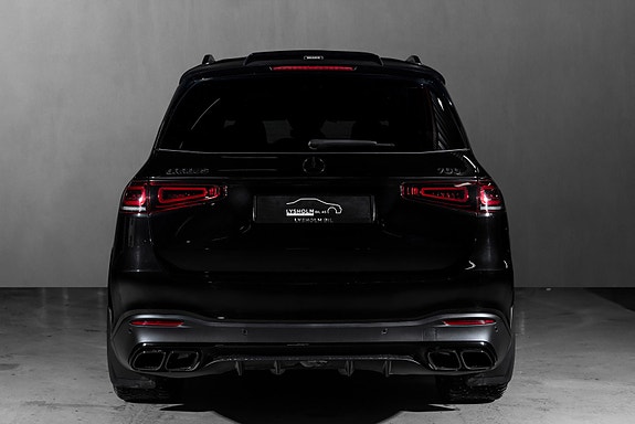 Mercedes-Benz GLS63 7 of 30