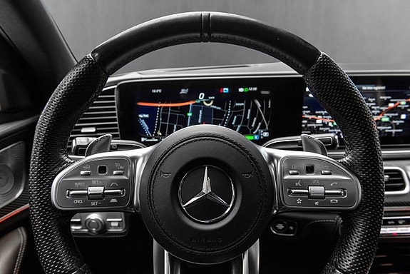 Mercedes-Benz GLS63 23 of 30