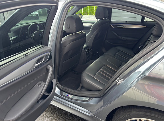 BMW 530e 17 of 29