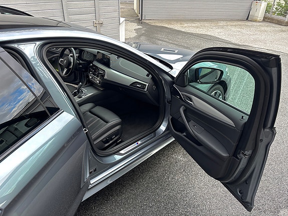 BMW 530e 18 of 29