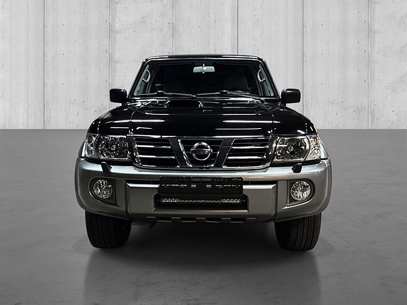 Nissan Patrol 8 of 30