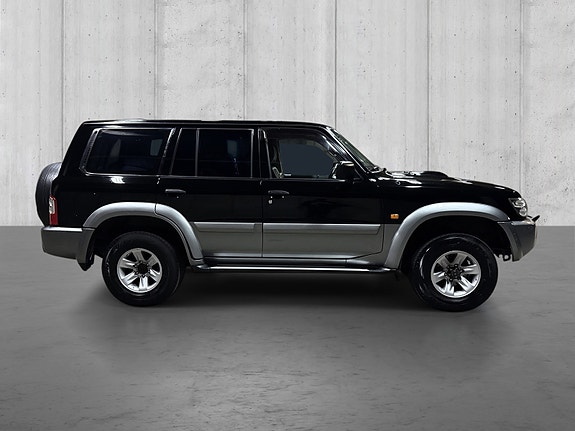 Nissan Patrol 7 of 30