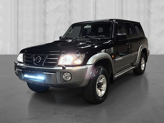 Nissan Patrol 2 of 5