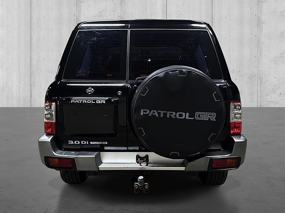 Nissan Patrol 5 of 5