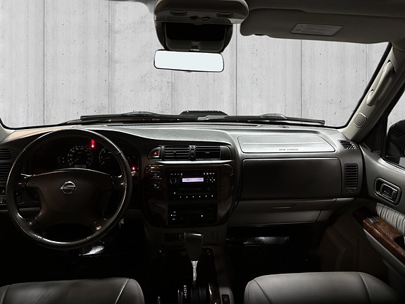 Nissan Patrol 16 of 30
