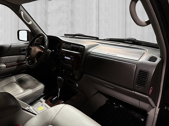 Nissan Patrol 17 of 30