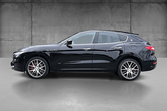 Maserati Levante 4 of 5