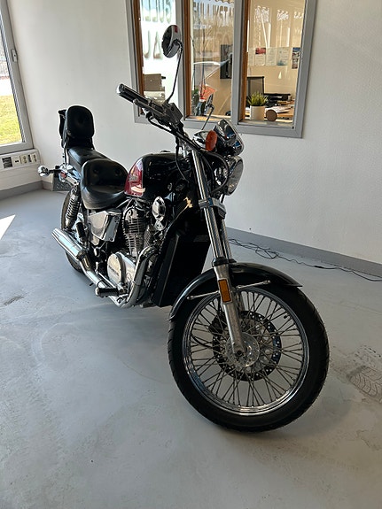 Honda VT 800 Shadow 3 of 15