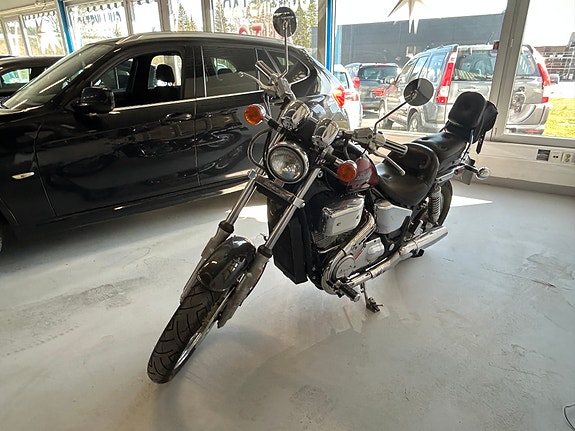 Honda VT 800 Shadow 6 of 15