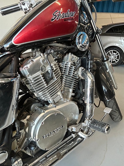 Honda VT 800 Shadow 12 of 15