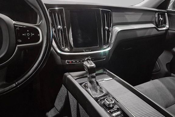 Volvo V60 14 of 30