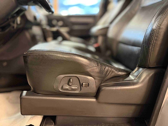 Mitsubishi Pajero 15 of 30