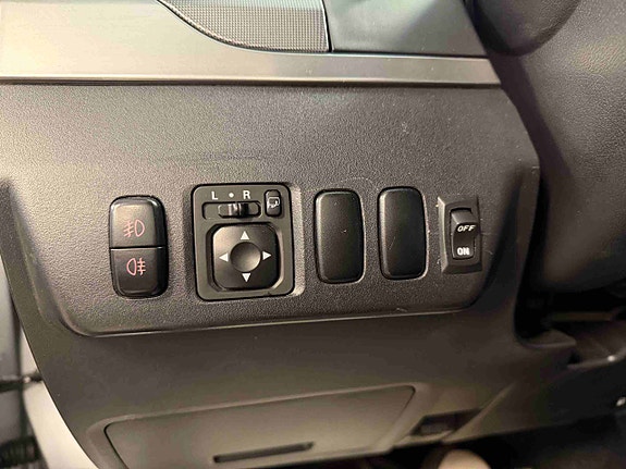Mitsubishi Pajero 18 of 30