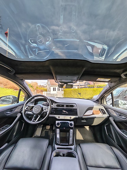 Jaguar I-PACE 12 of 15