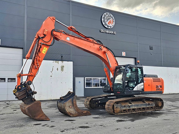 Hitachi ZX210LC-5B, 2014 Mod, 9 400 timer, 2 Skuffer