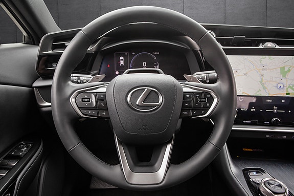 Lexus RZ450e 9 of 20