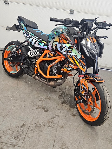 KTM 390 Duke 6 of 8
