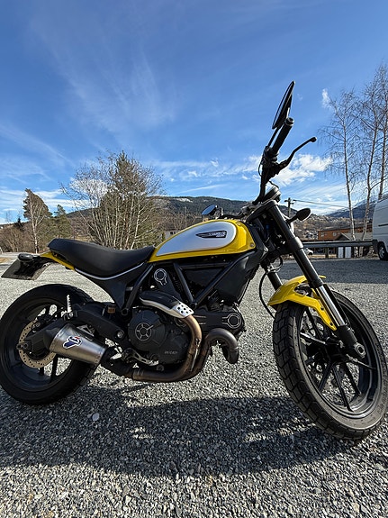 Ducati SCRAMBLER ICON 4 of 5
