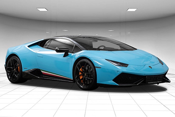 Lamborghini Huracan 3 of 5