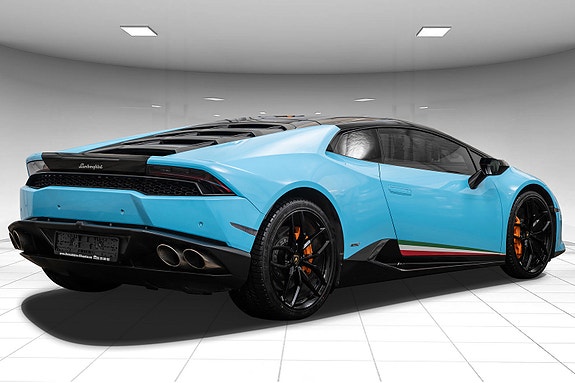 Lamborghini Huracan 4 of 5