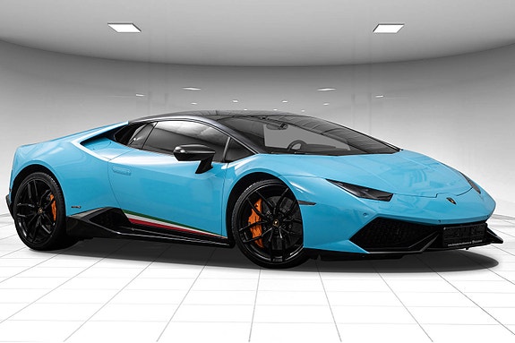Lamborghini Huracan 2 of 5