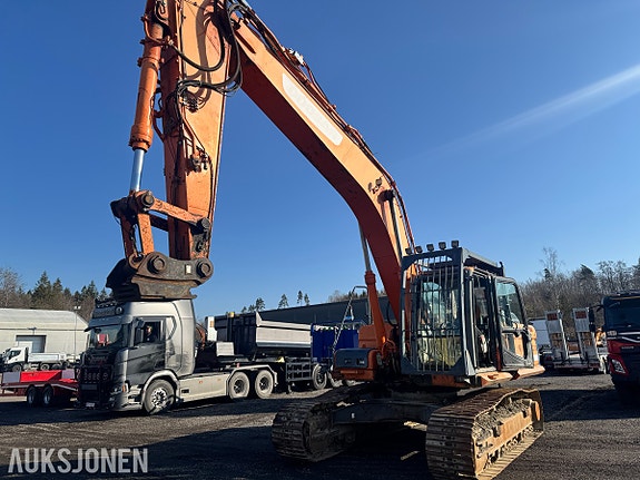 Doosan Gravemaskin DX300LC 2 of 5