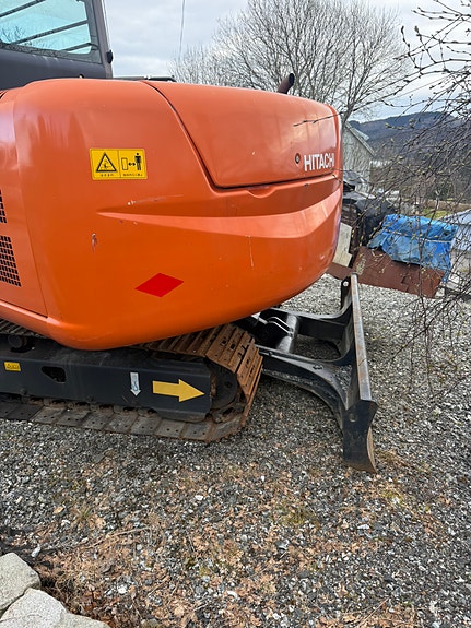 Hitachi ZX 60 5 of 5