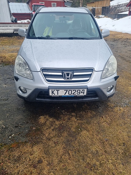 Honda CR-V 2 of 16