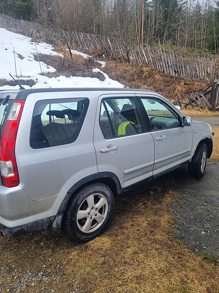 Honda CR-V 8 of 16