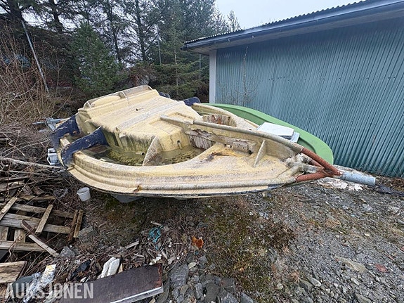 Båtform på 5,3 meter - ingen minstepris